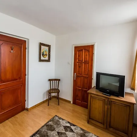 Bastya Panzio Es Etterem 3*